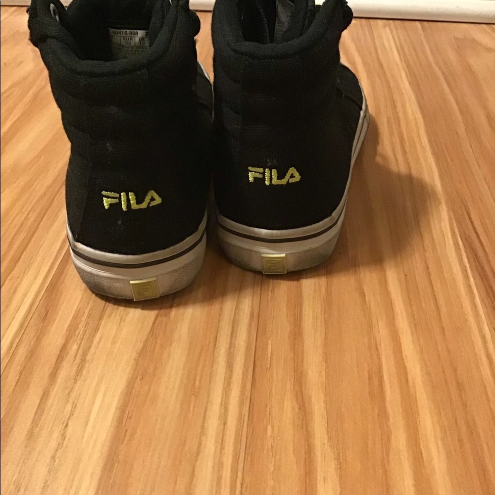 Filas - Picture 3 of 5